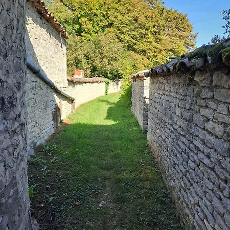 Le Val D Arlette